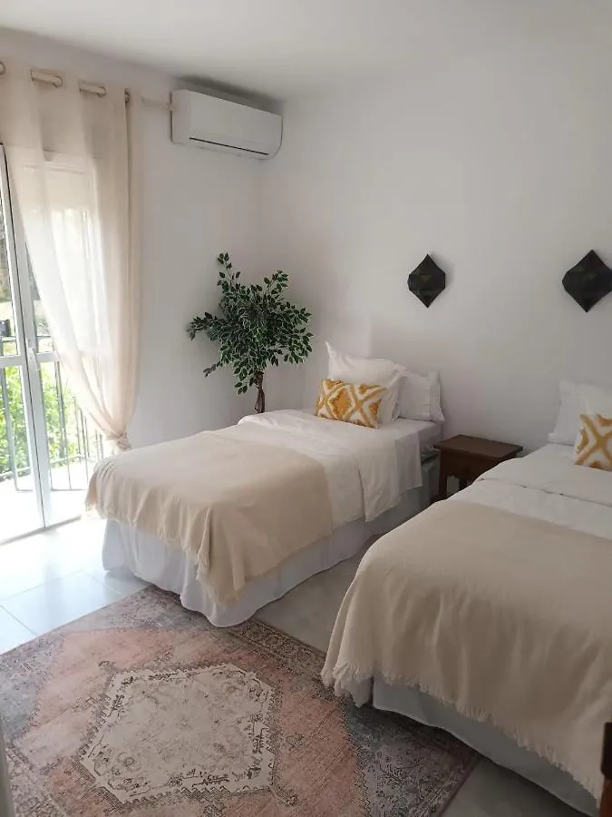 度假居 Nueva Nerja Pueblo Andaluz Casa Grafton别墅